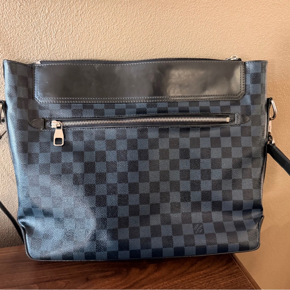 Louis Vuitton Greenwich Messenger – Damier Cobalt – Very Good Condition 💙